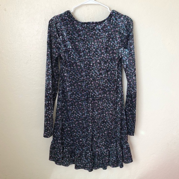 Wild Fable Floral Velvet Long Sleeved Dress - Picture 3 of 5